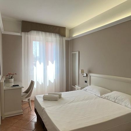 Hotel Aquila Castelfranco Emilia Exteriör bild