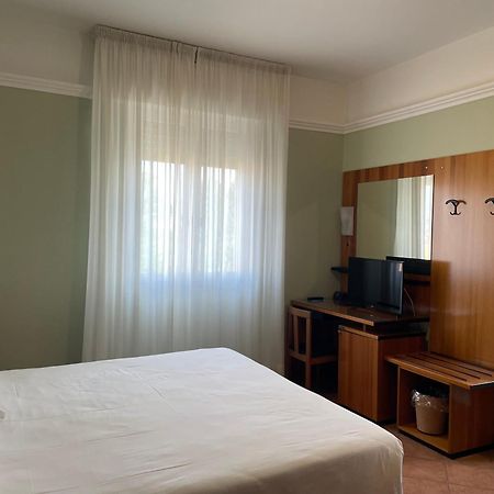 Hotel Aquila Castelfranco Emilia Exteriör bild