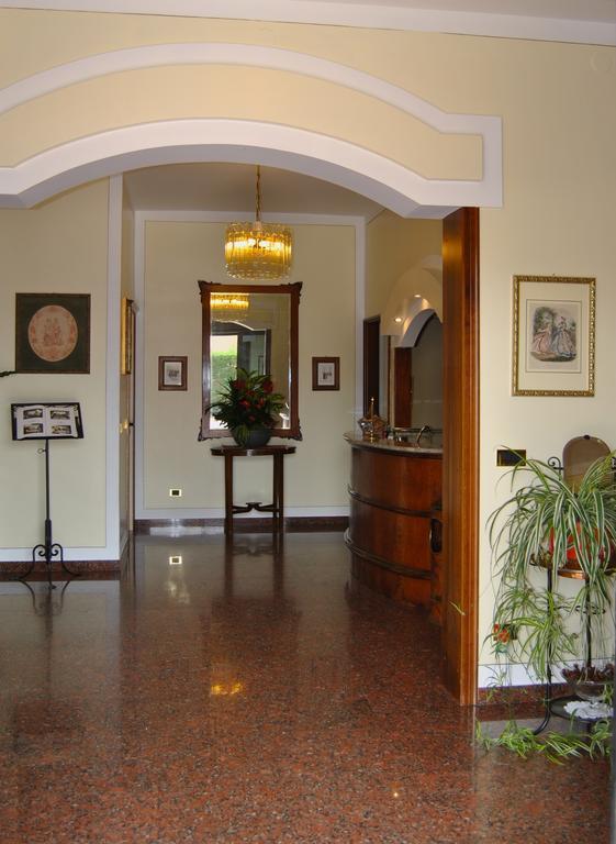 Hotel Aquila Castelfranco Emilia Exteriör bild