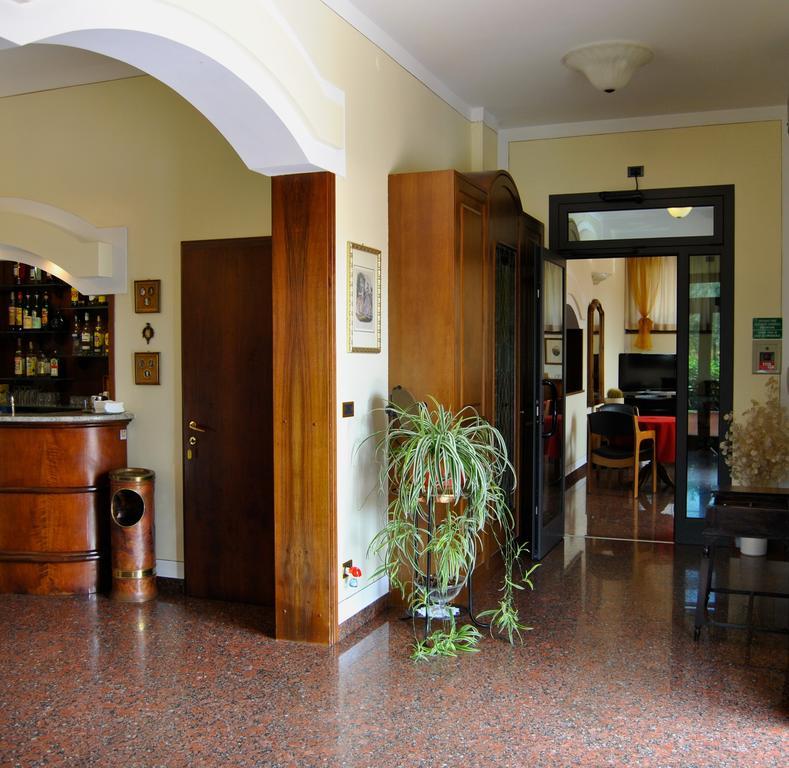 Hotel Aquila Castelfranco Emilia Exteriör bild