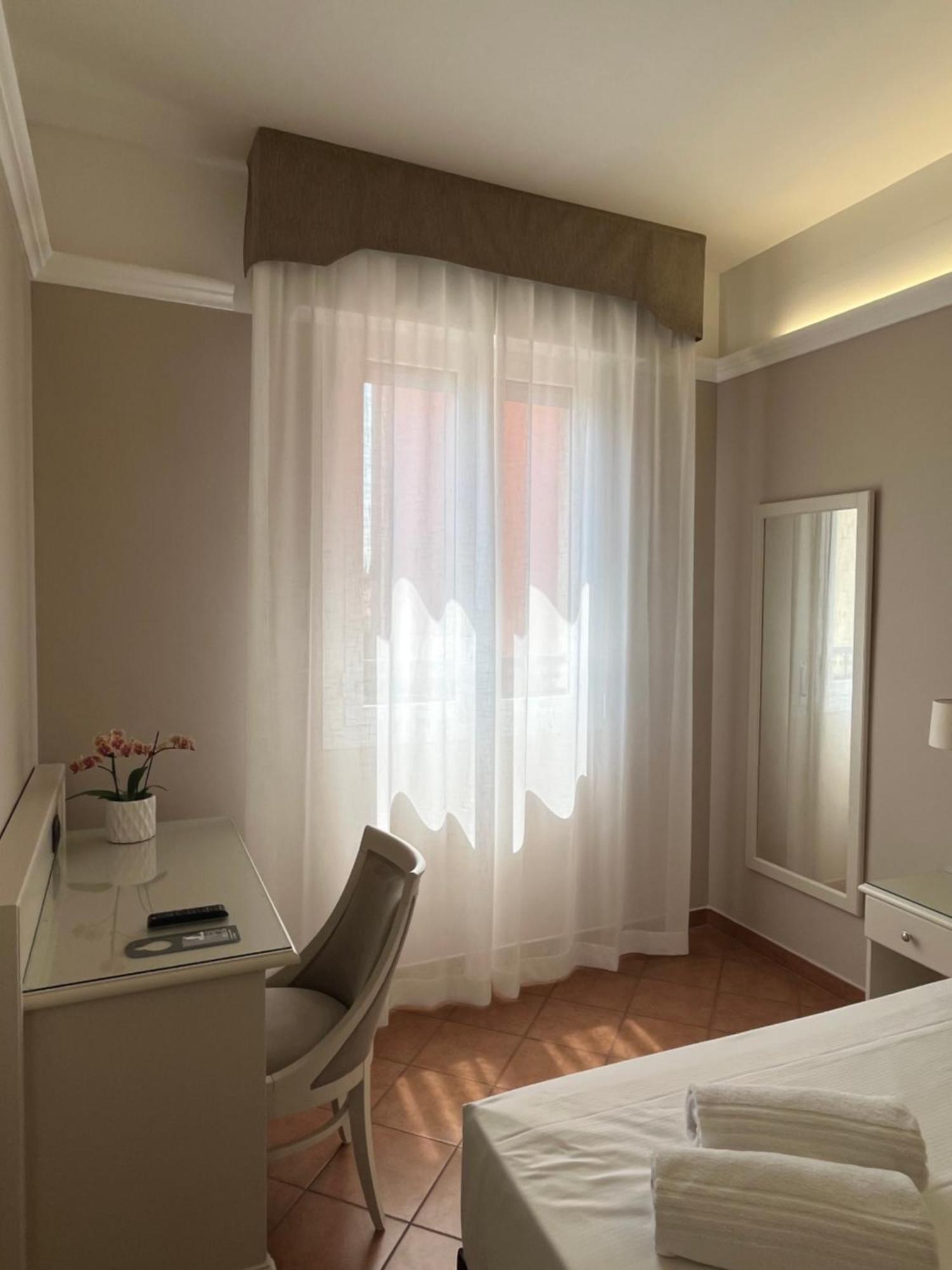 Hotel Aquila Castelfranco Emilia Exteriör bild