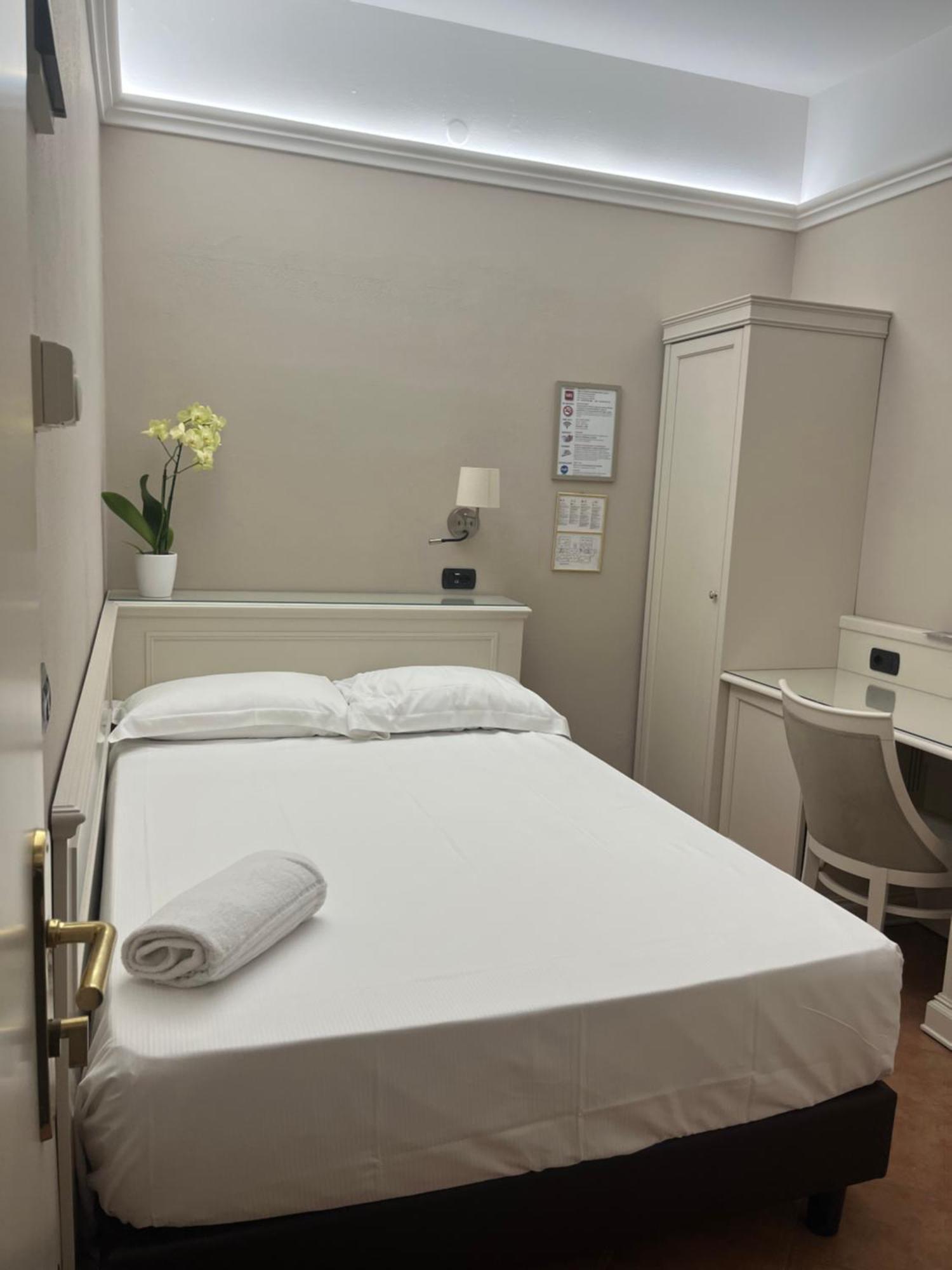 Hotel Aquila Castelfranco Emilia Exteriör bild