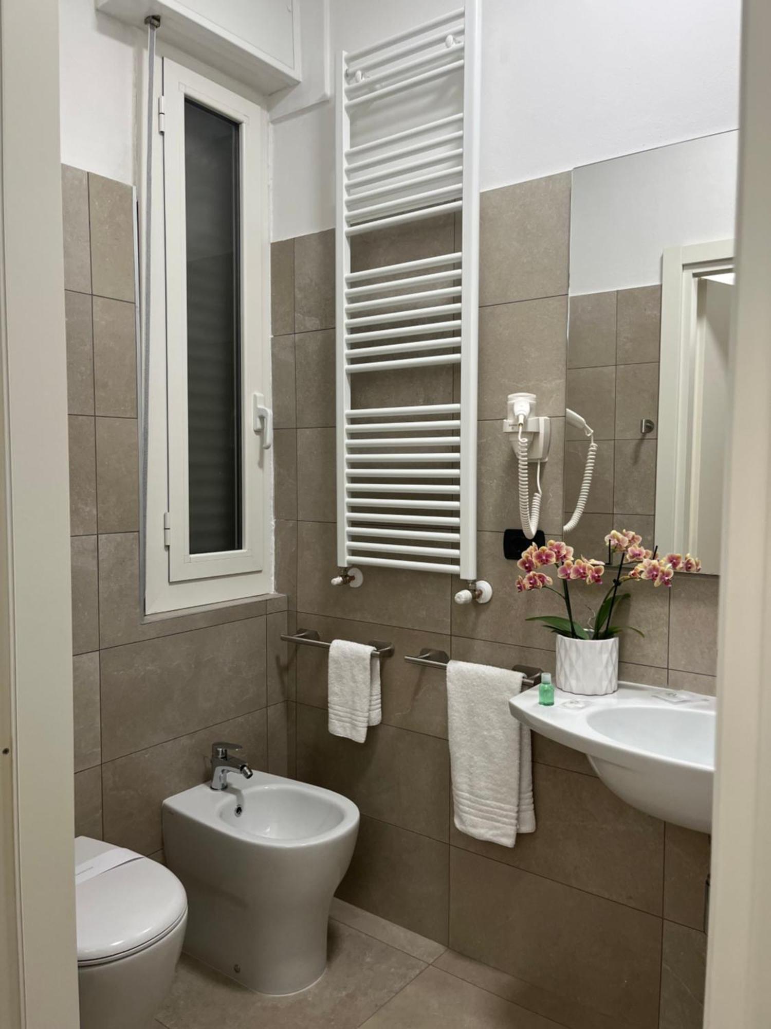 Hotel Aquila Castelfranco Emilia Exteriör bild