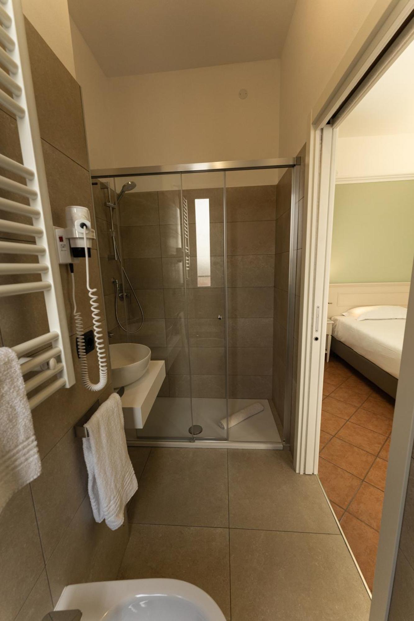 Hotel Aquila Castelfranco Emilia Exteriör bild