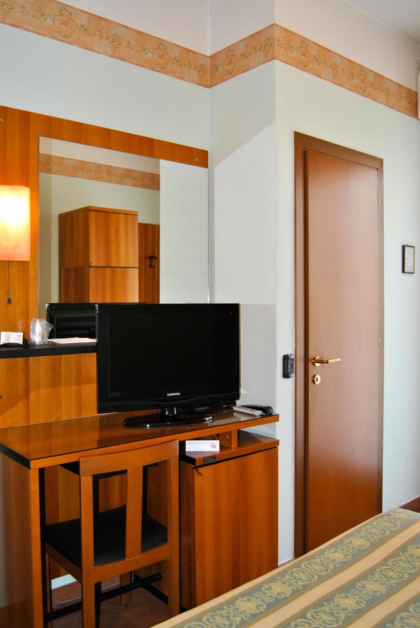 Hotel Aquila Castelfranco Emilia Rum bild